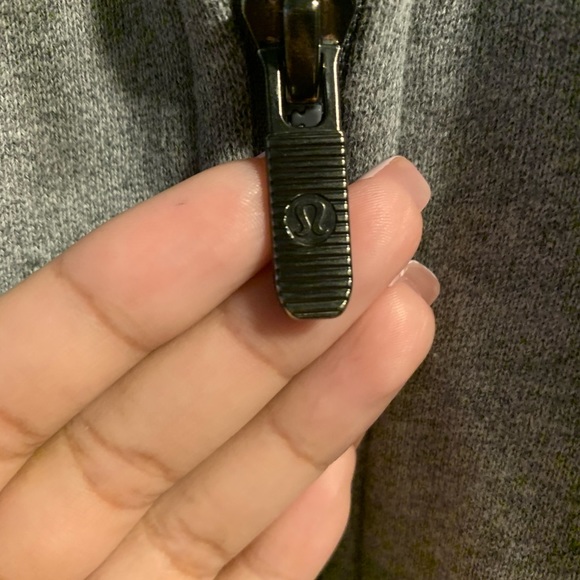 Lululemon Sweater - Picture 4 of 9